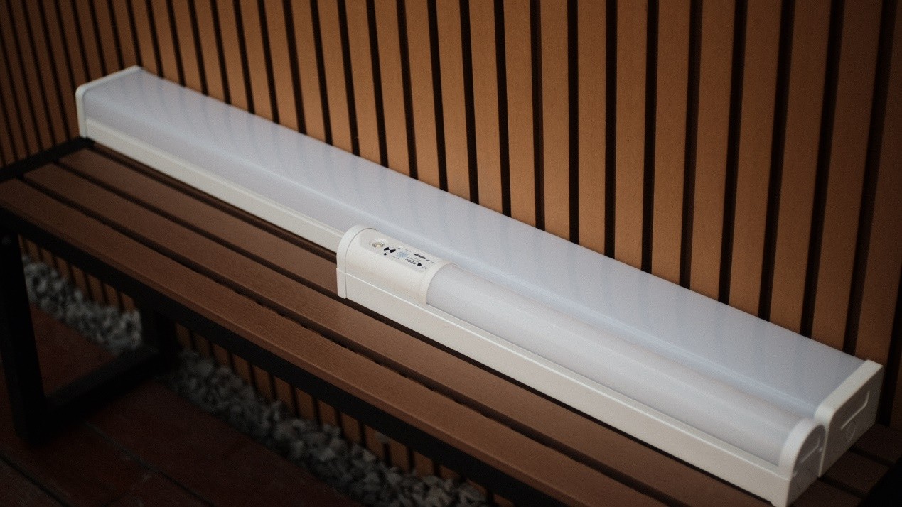 Εξοπλισμένο με το Dimmable και το Function Function Batten Light - Η καλύτερη επιλογή του έργου σας